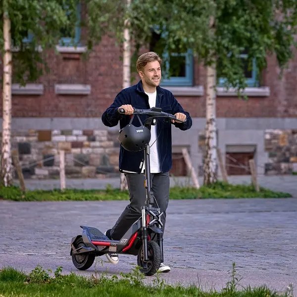 Lernen Sie den SEGWAY ZT3 Pro D kennen.